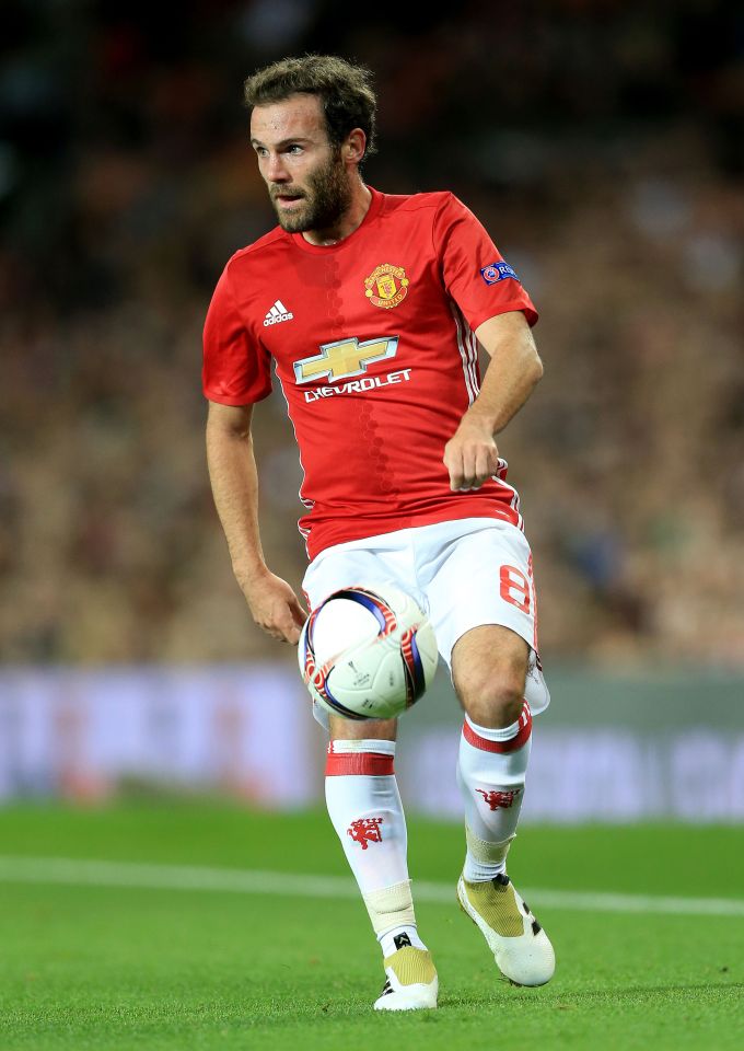  Juan Mata says the Manchester United squad are desperate to give fans the victory they deserve against City