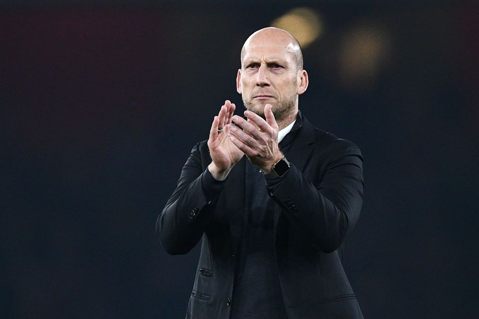  Reading boss Jaap Stam applauds the thousands of travelling Reading fans