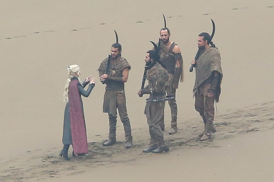  The Mother of Dragons addressing her Dothraki warriors