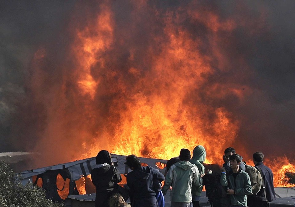  Migrants have been bused out of the camp after French police moved in to clear it this week