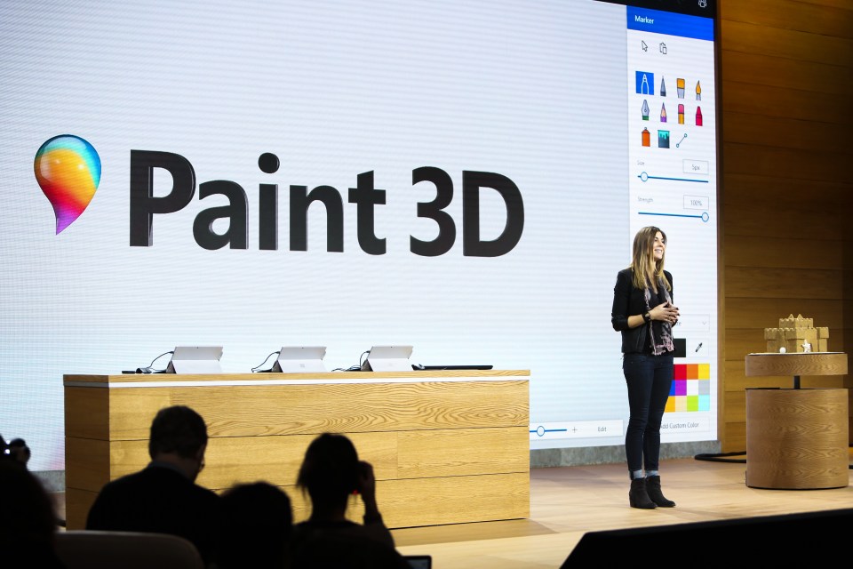  Megan Saunders, General Manager at Microsoft, unveils 3D in Windows 10