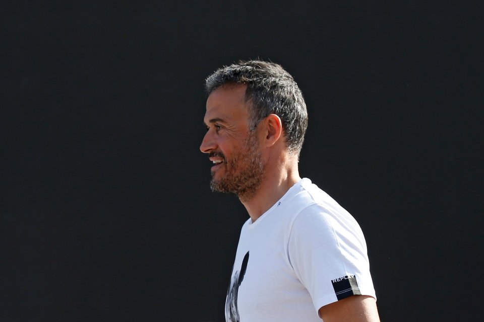  Manager Luis Enrique arrives on the scene