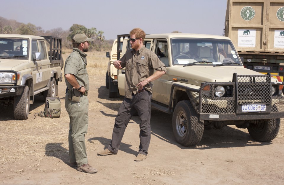  Harry chats to African Parks operations manager Lawrence Munro