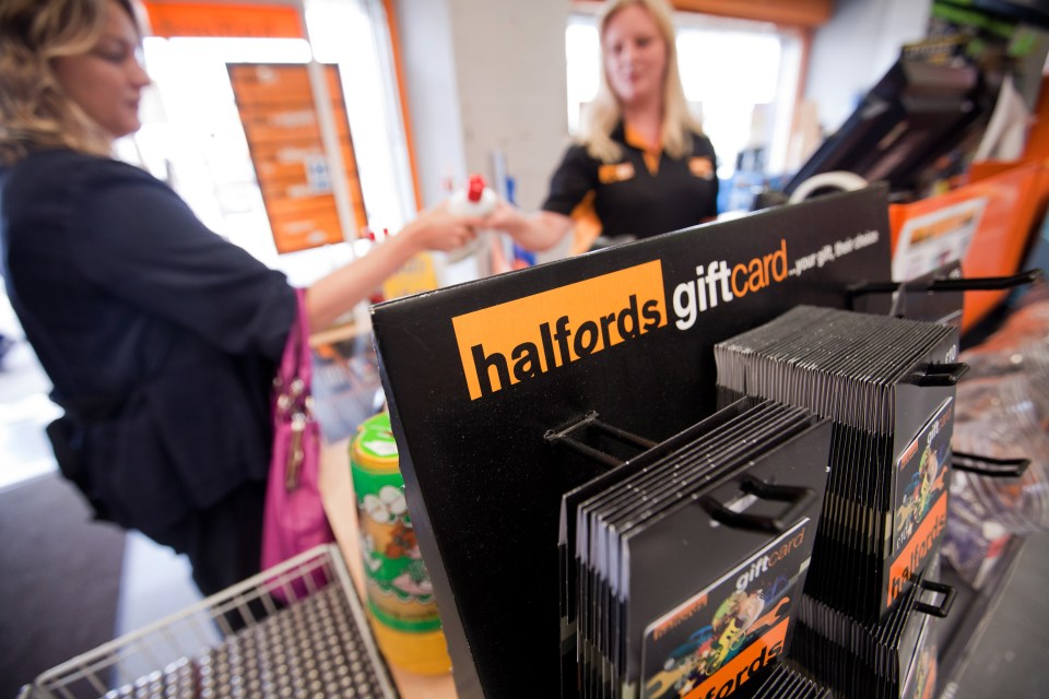  Halfords have created a designated Black Friday page