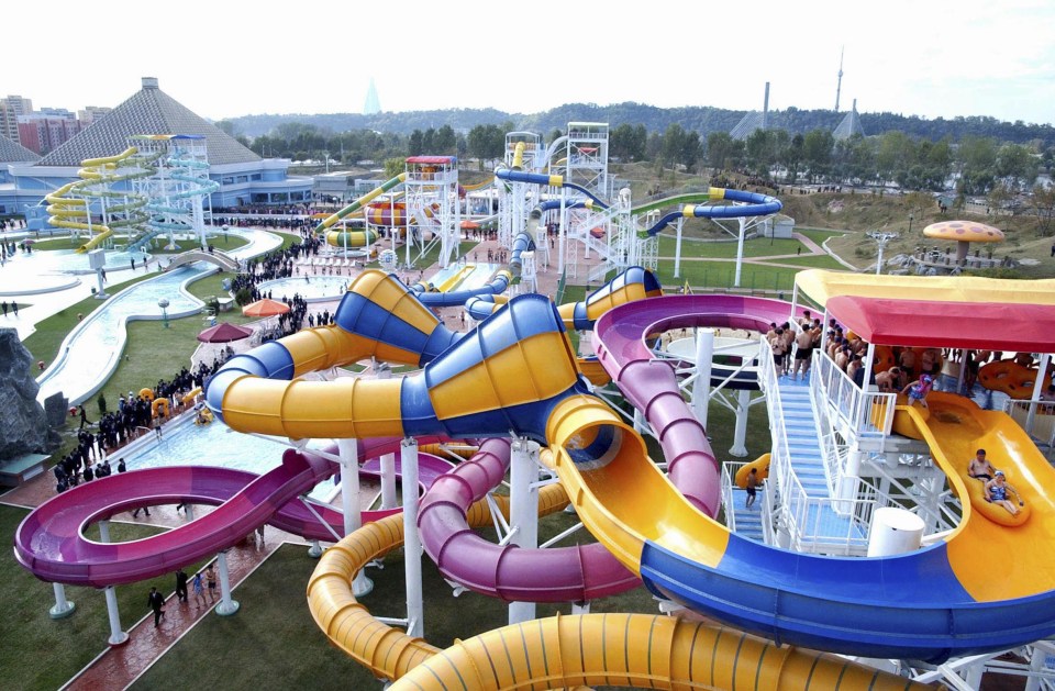  The Munsu Water Park in Pyongyang's opening day