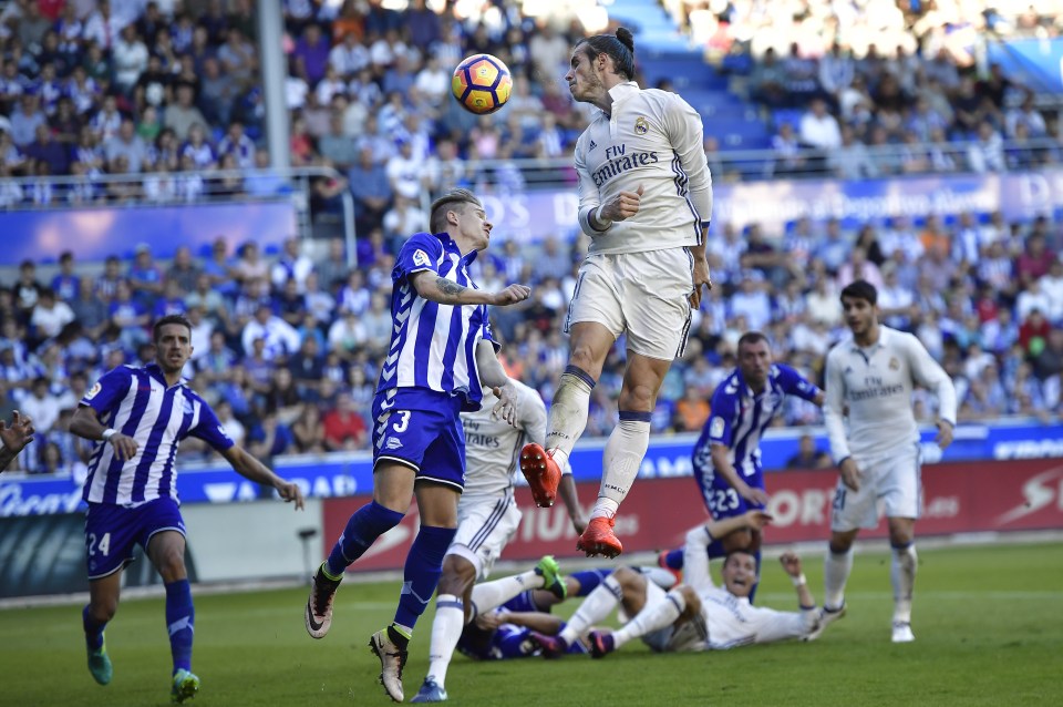  Gareth Bale in action for Real Madrid against Deportivo