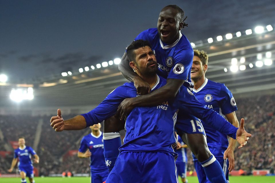  Victor Moses celebrates a goal against Southampton with Diego Costa