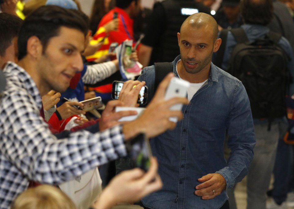  Javier Mascherano stopped for pictures with adoring fans