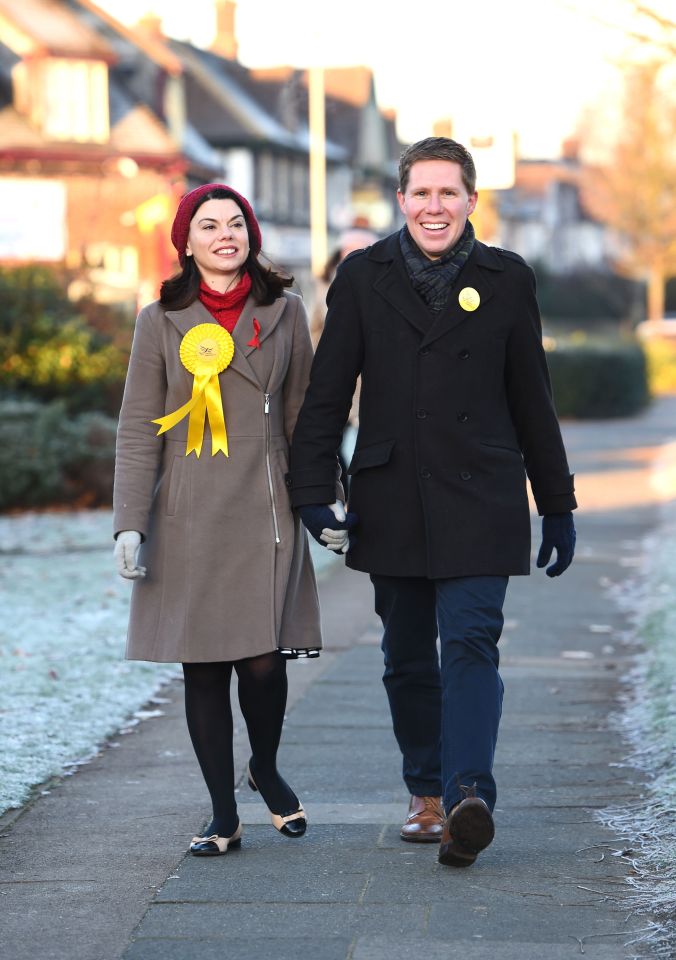  Liberal Democrat candidate Sarah Olney arrives with her husband Ben