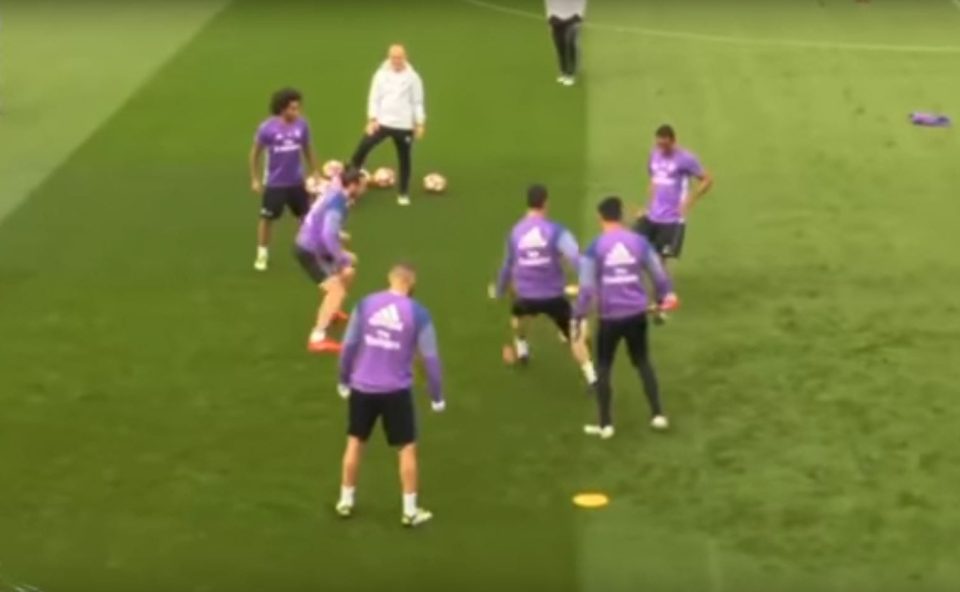  But as Ronaldo gets close to Danilo he opens up his legs for the perfect sucker-punch opportunity