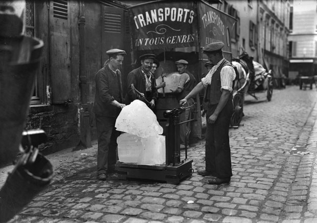  Despite the invention, blocks of ice were still sold in the streets of Paris as late as 1908.