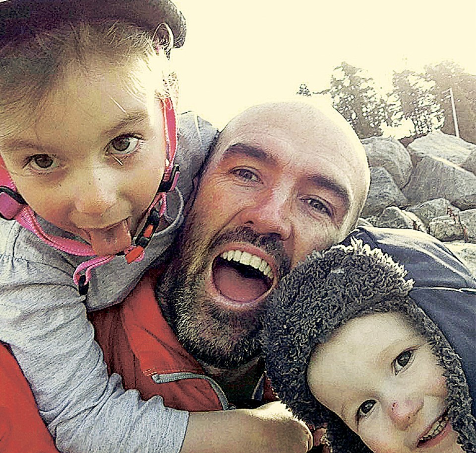  Sean with his daughter Freya, five, and Oisean, two