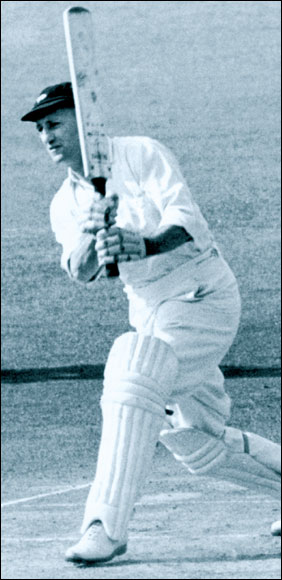  Sir Len Hutton scored more than 40,000 runs in 513 first-class appearances.