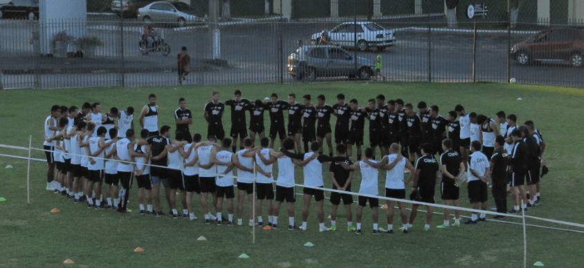  Club Libertad have offered Chapecoense their entire playing squad, who were pictured holding a minute's silence for the men who beat them in the quarter-finals of the Copa Sudericana