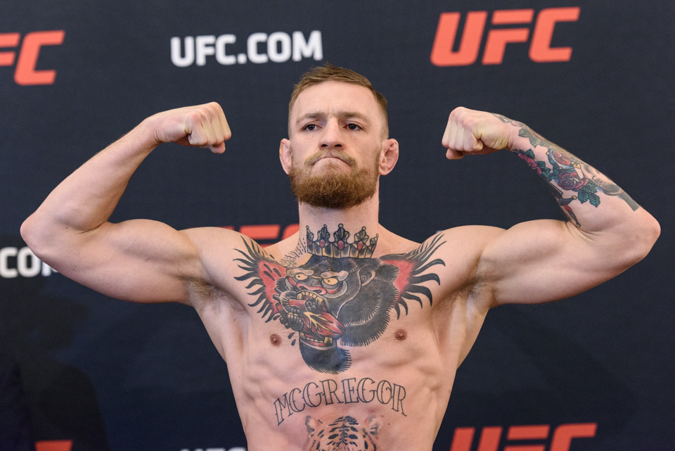  UFC featherweight champ Conor McGregor looked in outstanding shape on the scale at the official weigh-ins