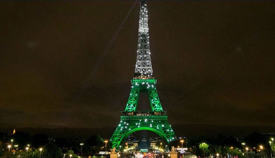  The Eiffel Tower was also turned Chapecoense green