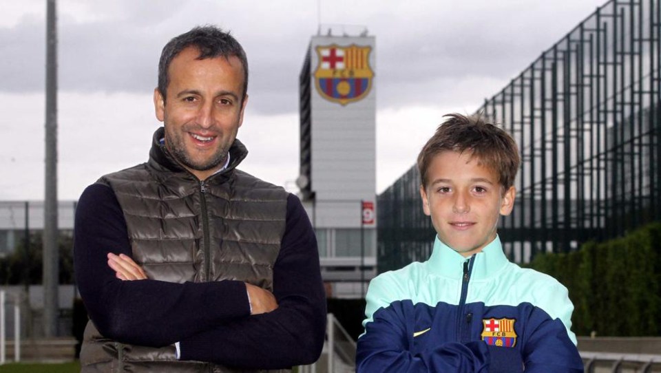  Barcelona youngster Nico Gonzalez is set to follow father Fran (R) to Man City