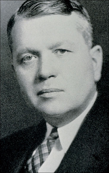  Harold Urey, photographed in the 1950s.