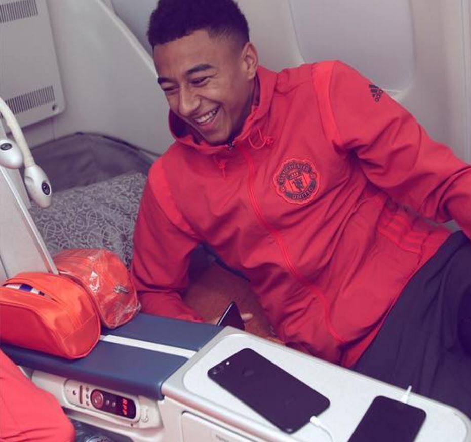  Jesse Lingard enjoys himself on the flight