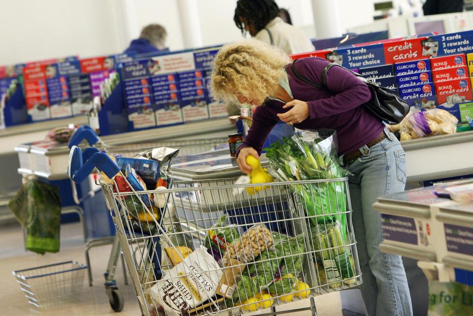  It's possible to save £100s off your weekly food shop if you know how to use discount codes and cashback websites