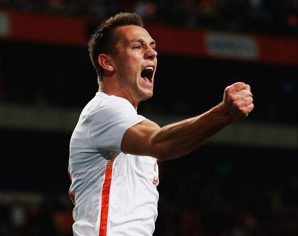  Stefan De Vrij is reportedly being eyed by Arsenal and Chelsea