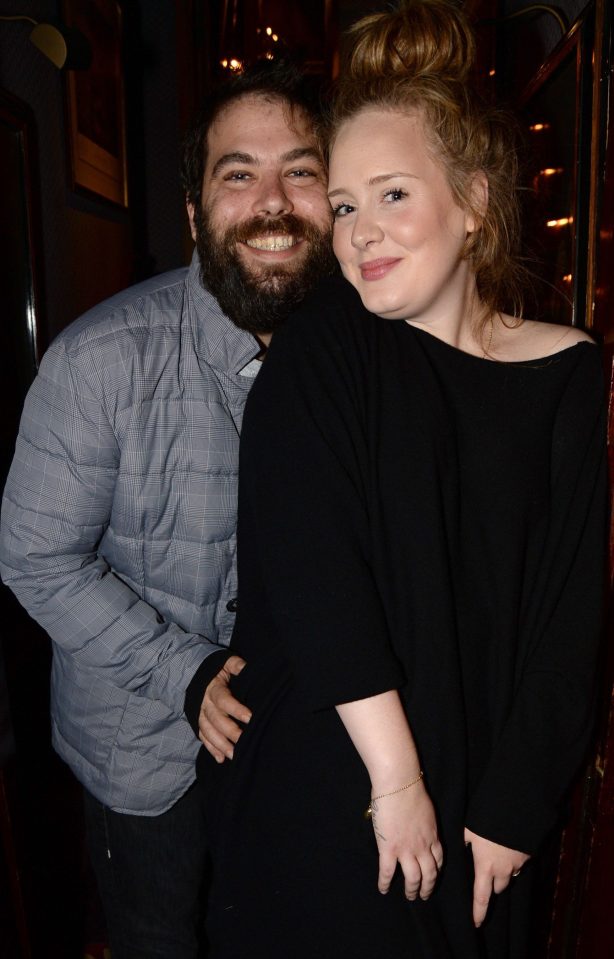  Adele and Simon are believed to be planning a Christmas wedding in LA