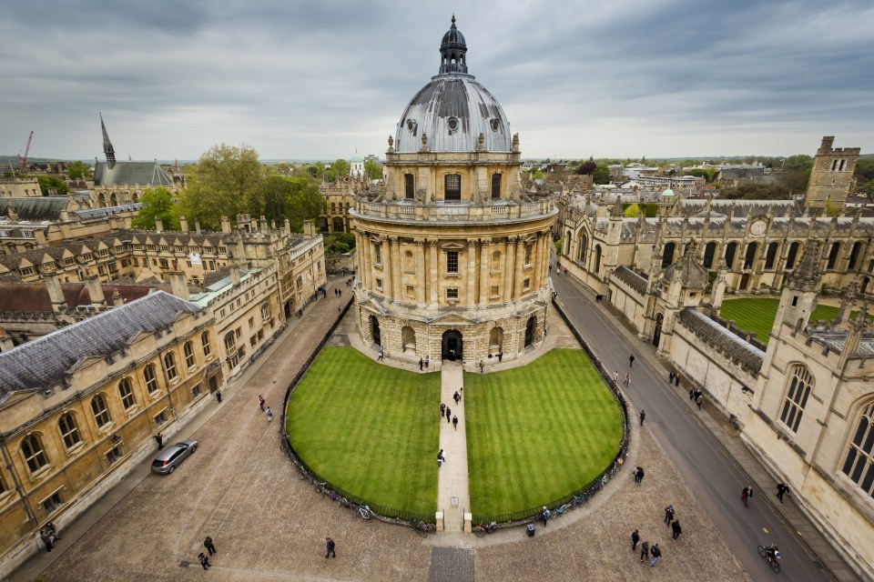  Oxford University researchers are now working to produce a box of confectionary that can be eaten along with a soundtrack