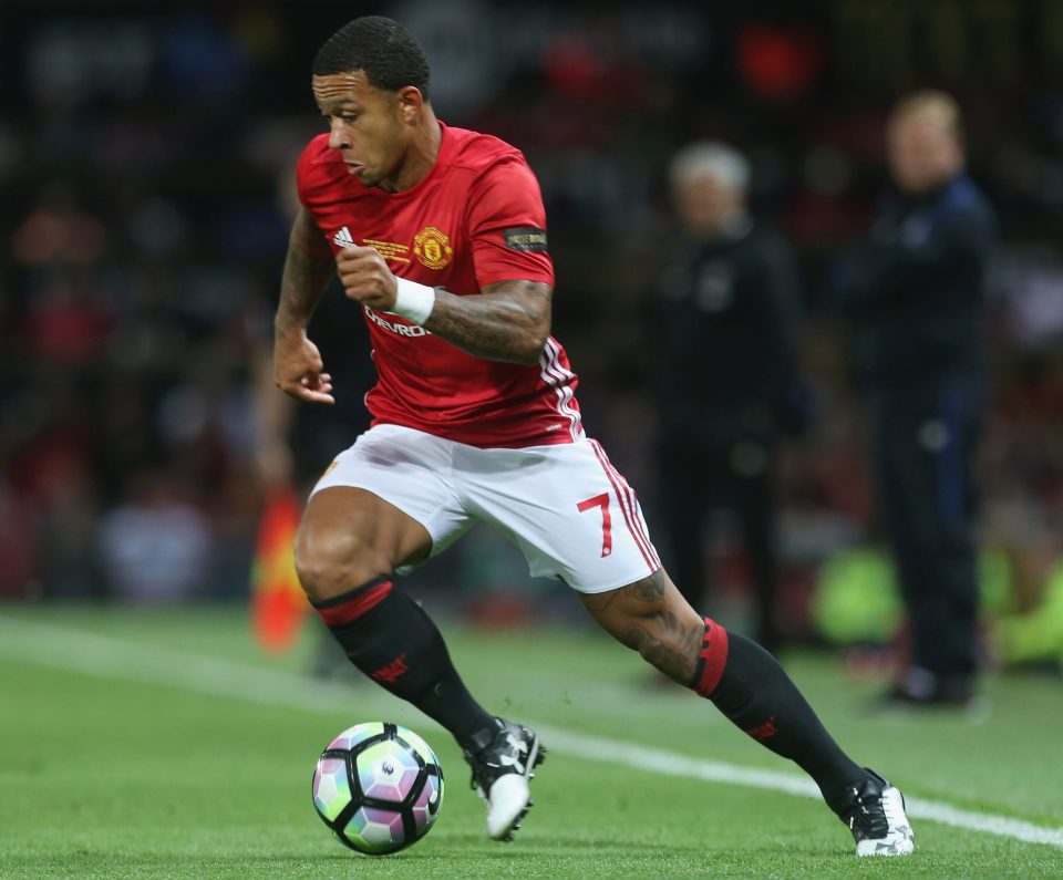  Memphis Depay is wanted on loan by Everton