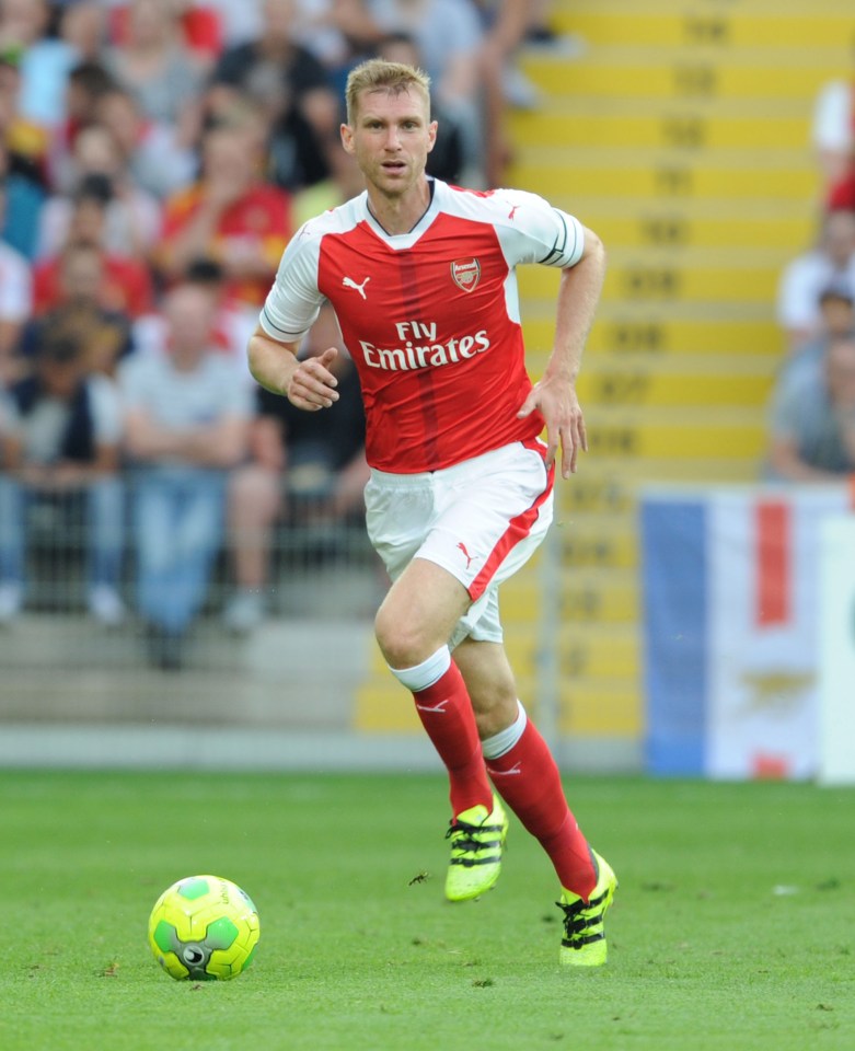  Arsenal will be looking to replace Per Mertesacker next summer