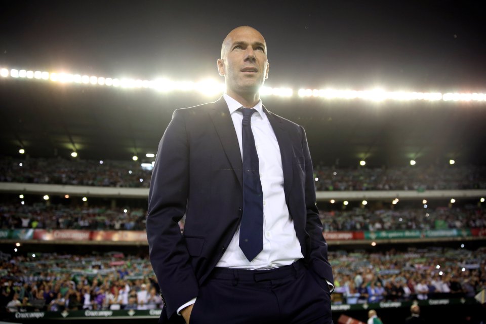  Zinedine Zidane's Real Madrdi six points clear of Barcelona going into Saturday's El Clasico