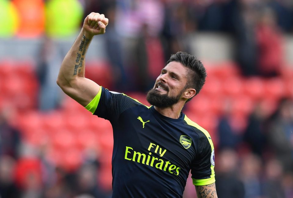  Giroud insists Arsene Wenger must make a decision