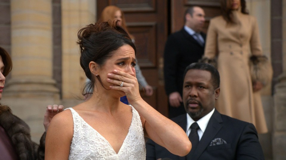  Meghan's Suits character, Rachel Zane, in tears after realising she has been left at the alter by her fiance Mike Ross in the series five finale