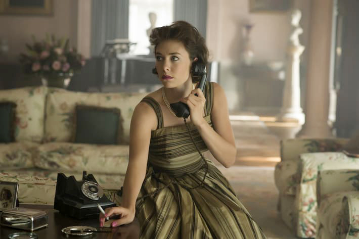  Vanessa Kirby plays Elizabeth's sister Princess Margaret