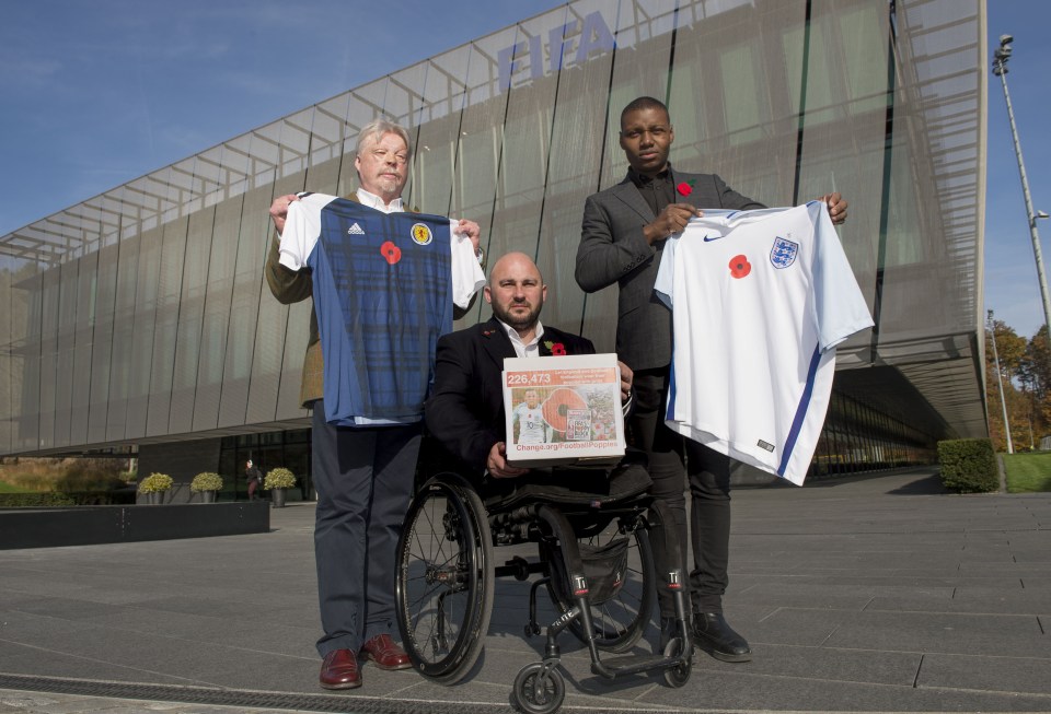  The Sun took three war veterans to hand in a petition of more than 300,000 signatures at Fifa HQ in Zurich