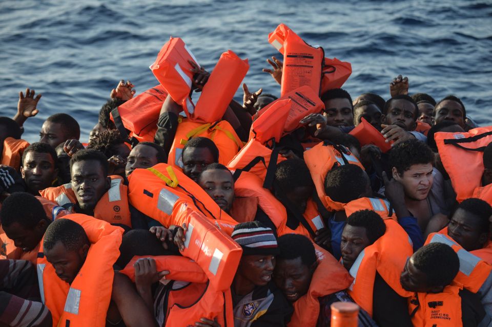  Almost 27,500 migrants reached Italy in October