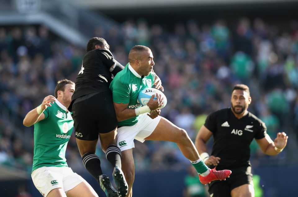  Simon Zebo catches a high ball as Ireland beat New Zealand in Chicago