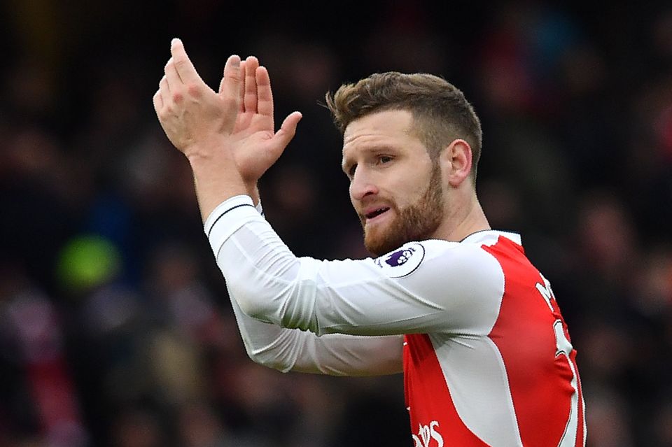  The signing of Shkodran Mustafi has apparently not curbed Wenger's interest in Smalling