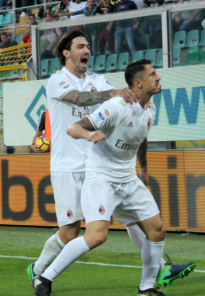  Gianluca Lapadula's first goal for Milan earned late win away at Palermo