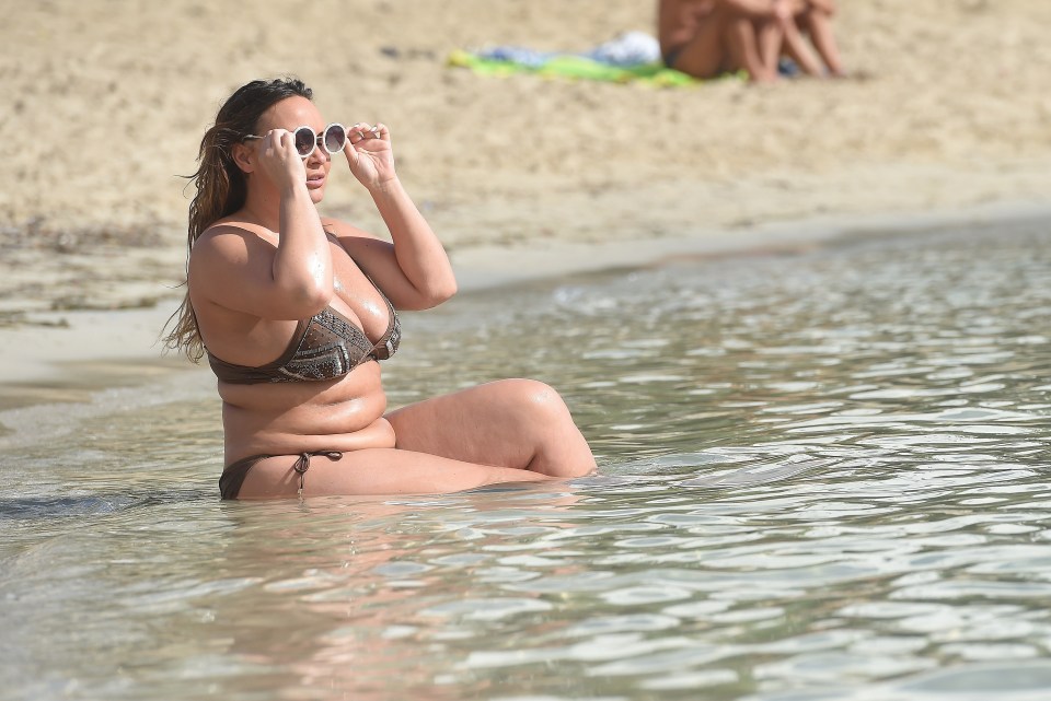  Chanelle stopped for a dip in the sea during her recent holiday