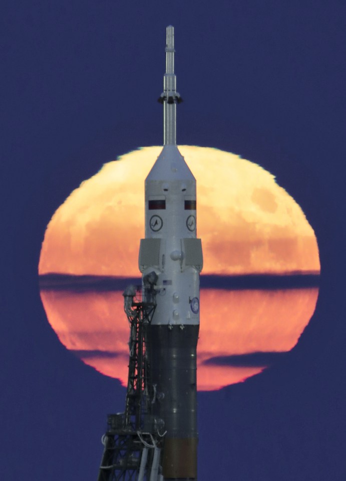  The supermoon backdrops Russia's Soyuz MS-03 space ship on the launchpad at Baikonur cosmodrome in Kazakhstan