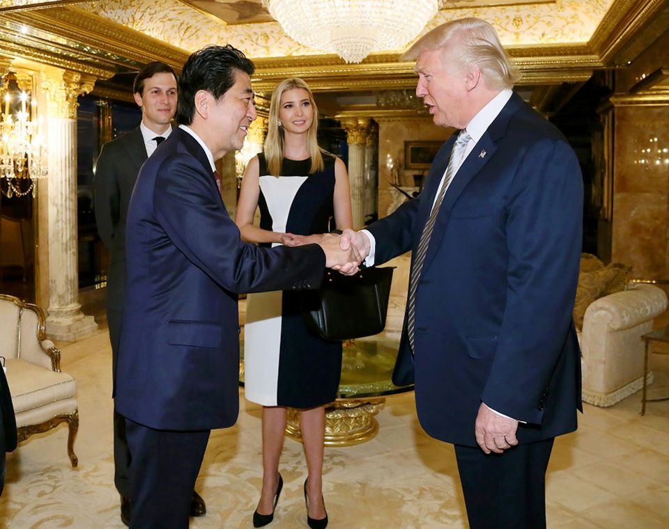  Shinzo Abe being welcomed by Donald Trump beside Ivanka and husband Jared Kushner