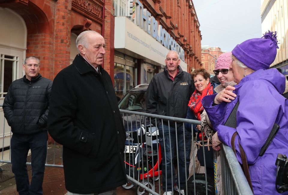  Len joined contestants and crew to film scenes for tonight's show