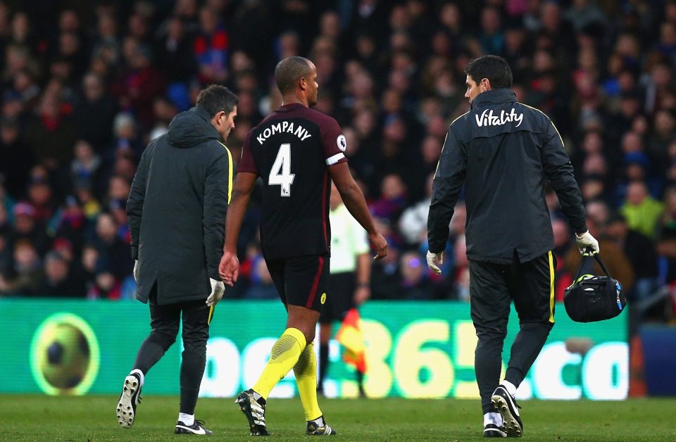  Vincent Kompany limps off during Manchester City's 2-1 win over Crystal Palace