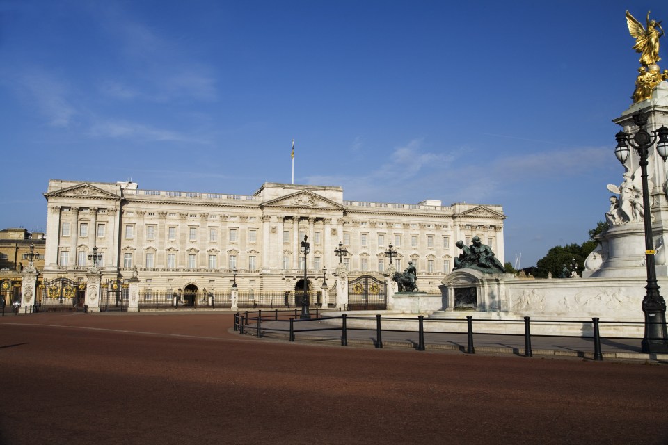  There are 20 miles of lead piping throughout the palace