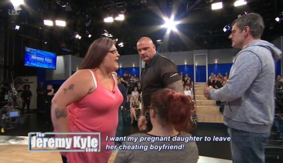  Jeremy Kyle guest Theresa yells at daughter's boyfriend Glenn on the show