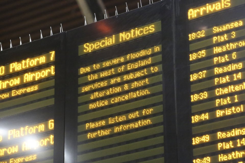  Many trains from Paddington were delayed or cancelled yesterday evening