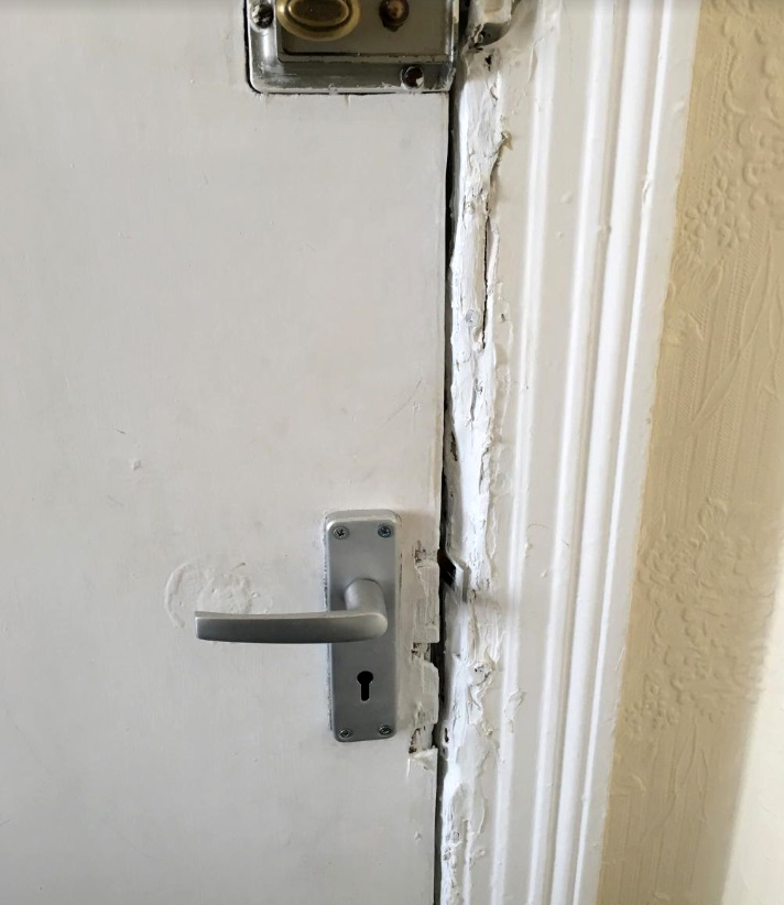  Damaged doors to the bedrooms are another issue which customers highlighted as being "dangerous" at the hotel. One picture shows crumbling plaster around the handle