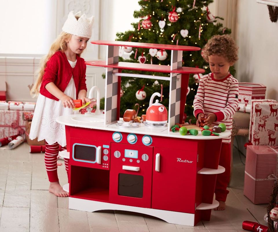  Stock up before Christmas with this kid's retro kitchen on sale for £75