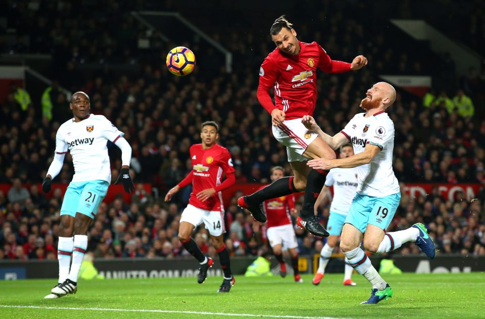  Zlatan Ibrahimovic headed Manchester United level on 21 minutes