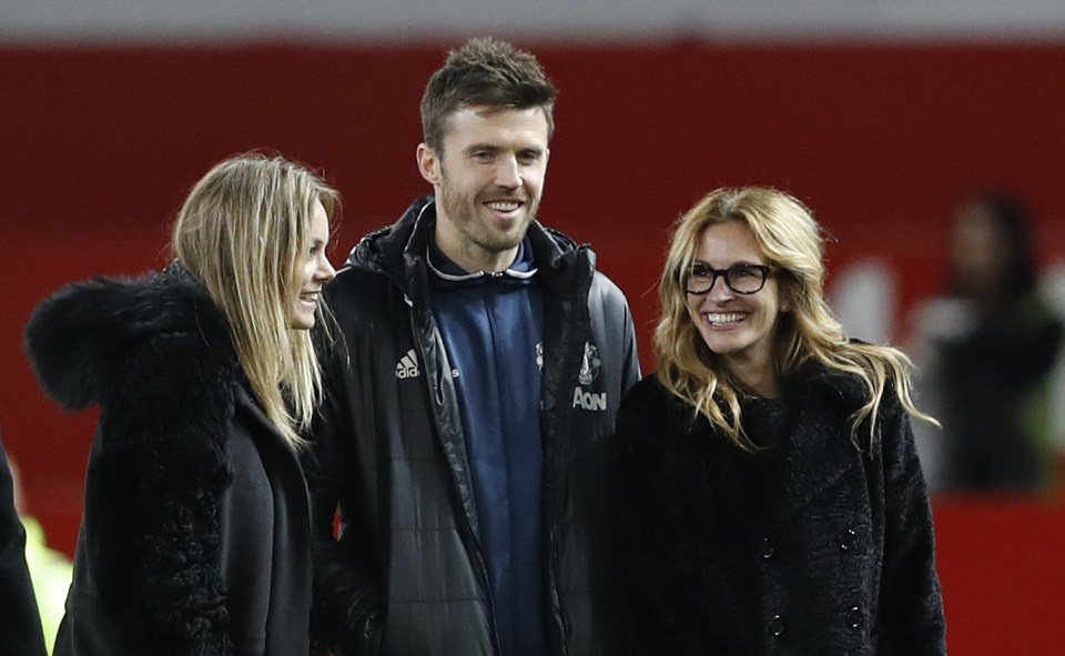  Michael Carrick also posed with the Hollywood star